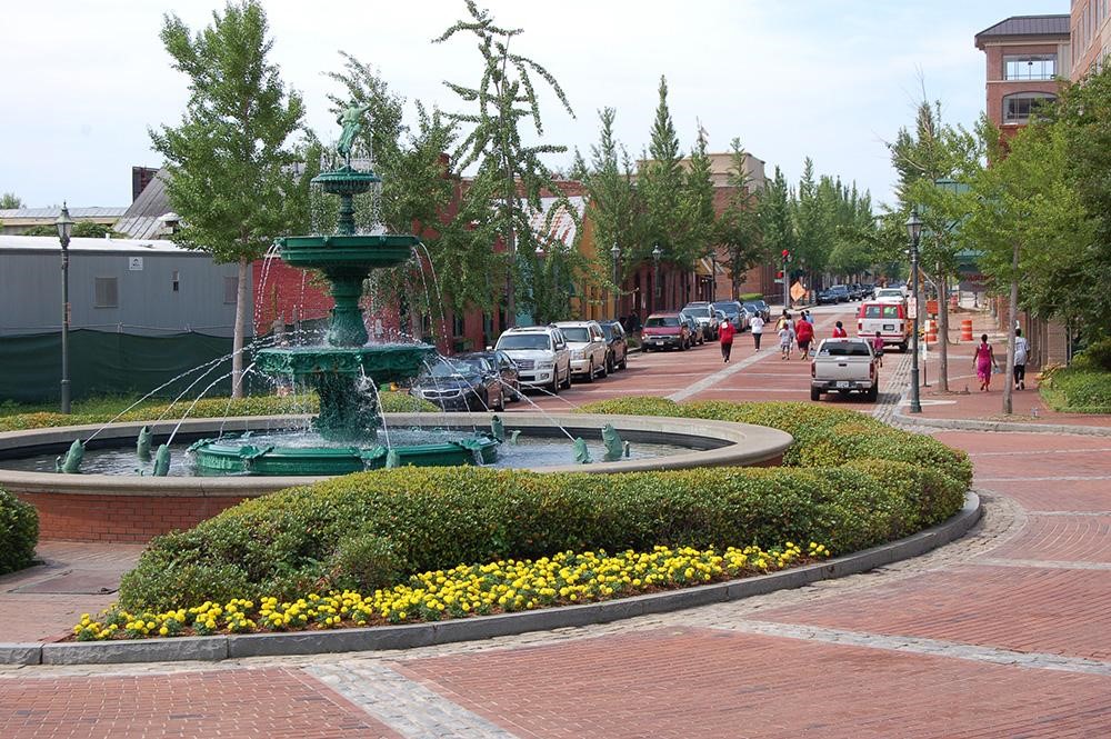 CRANSTON-James-Brown-Blvd-Fountain